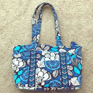 Vera Bradley Mandy bay in Blue Bayou